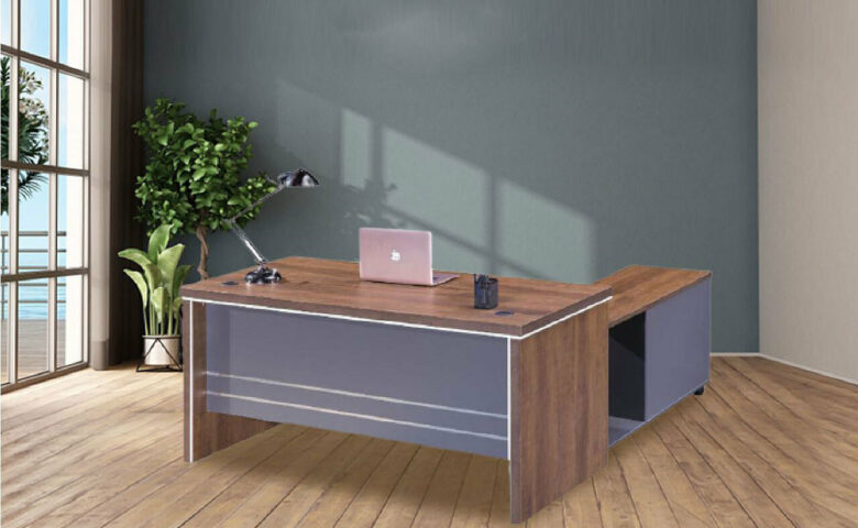 5 Tips to buy the right (executive) desk for your office | Mozafar Furniture LLC